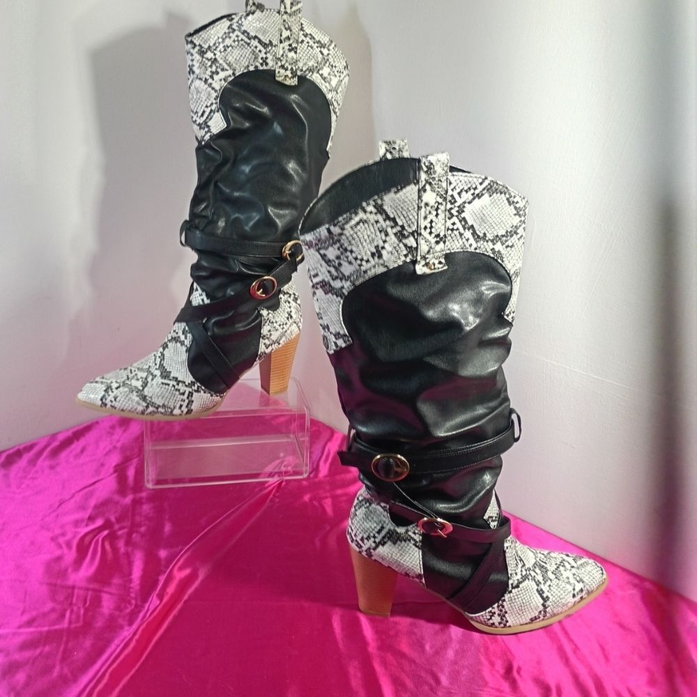 Women's SZ 12 Eur 45 Buckle Cowgirl Strap Knee High Western Riding Boots .